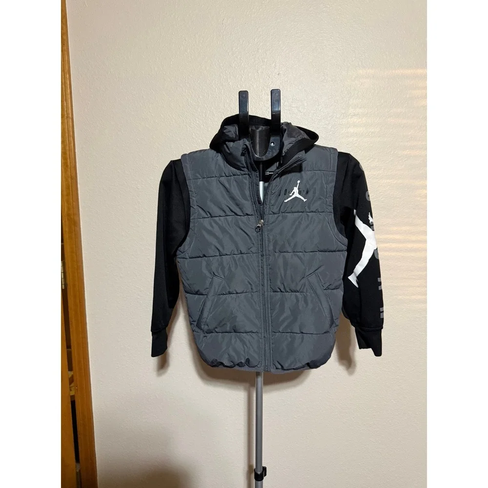 Jordan Kids‎ Therma-FIT Hybrid Puffer Vest Hoodie Jacket Gray Black Small 8-10Y
